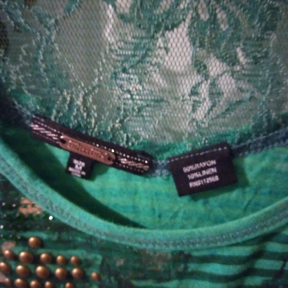 Miss Me tee-medium EUC - Picture 5 of 5